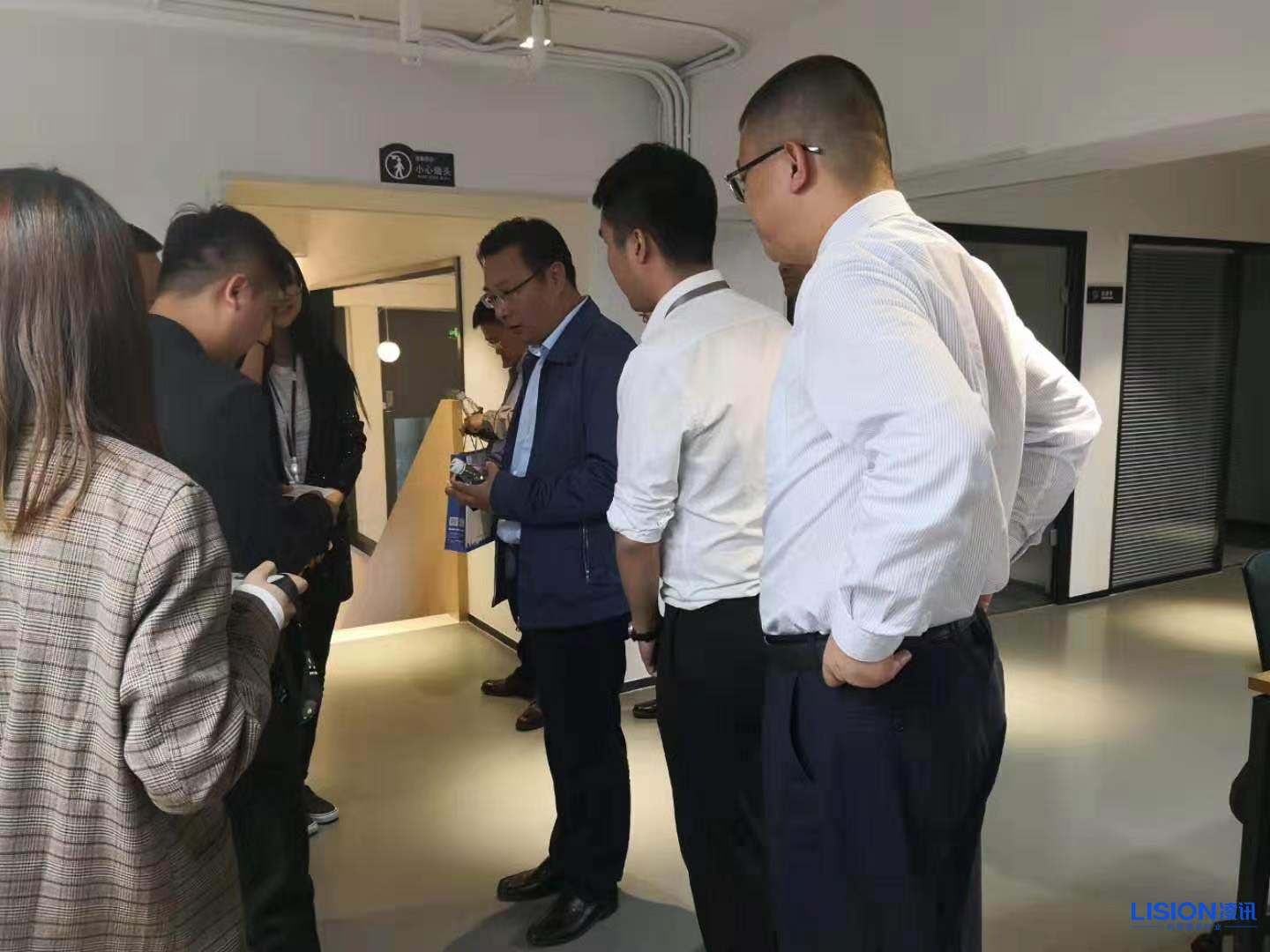 热烈欢迎山东省泰安市委市政府领导莅临我上海分公司指导工作